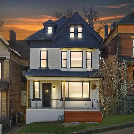 Newly Renovated Victorian Gem Perfect Space For Family Vacations! Pittsburgh Zewnętrze zdjęcie
